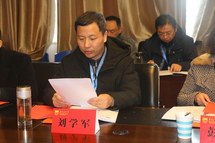 说明: D:\计算机伟德国际1946bv官网\工会工作\教代会\2021教代会\教代会照片\IMG_4681.JPG